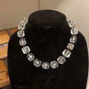 Clear beads necklace